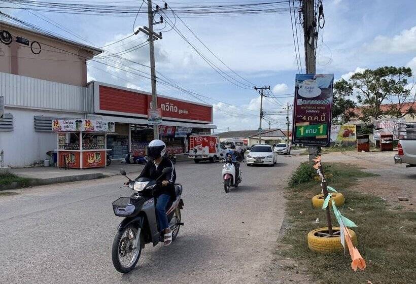 Отель Pongpatplace