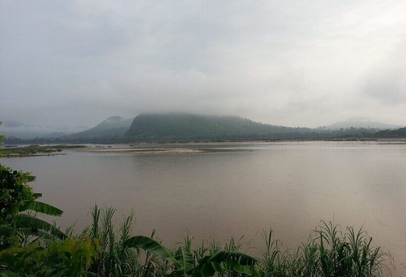 Отель Rim Nam Kong Homestay & Campsite