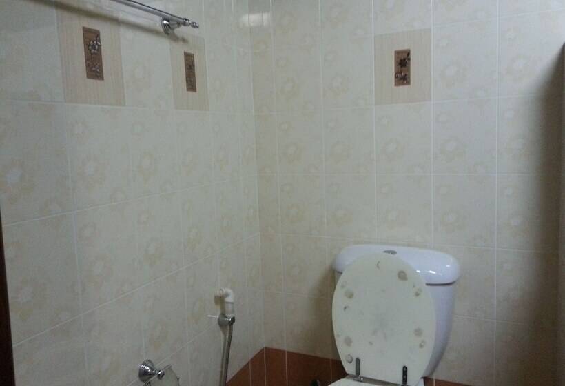 Отель Rim Nam Kong Homestay & Campsite