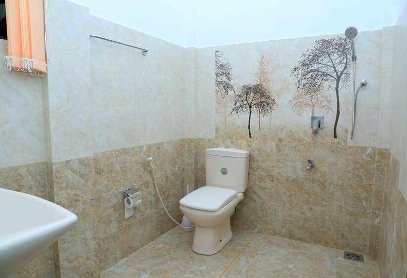 호텔 River Edge Yala