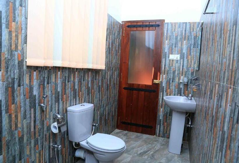 호텔 River Edge Yala