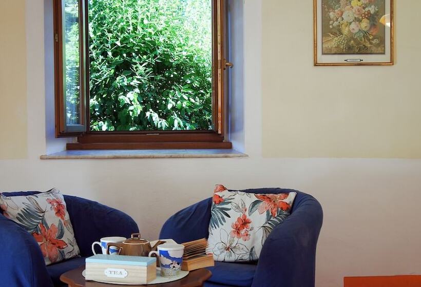 Сельский отель Agriturismo Casa Agricola Rossi Appartamenti In Casentino