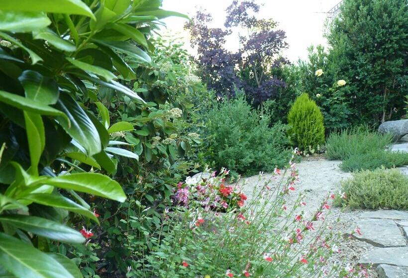 Idyllic Country House In The Foothills Of The Pyrenees