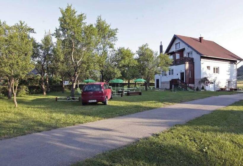 ペンション Adriana Guesthouse