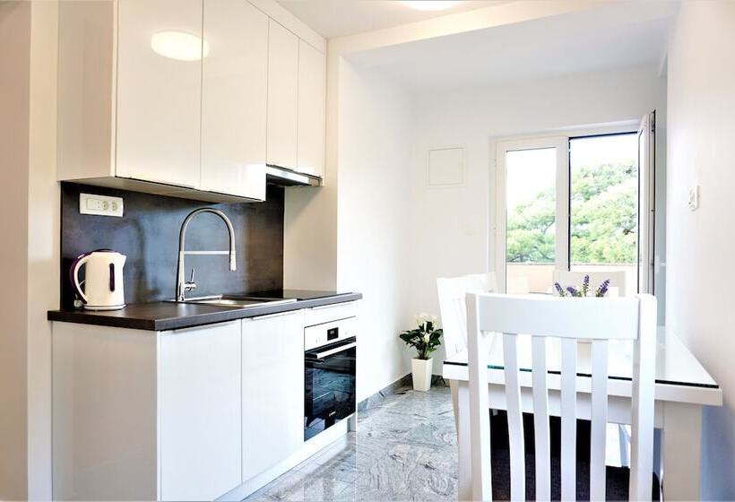 膳宿费 Apartment And Rooms Milak