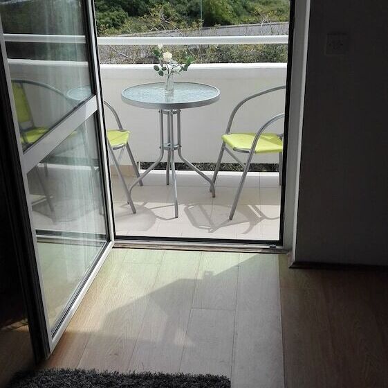 פנסיון Apartments Mery