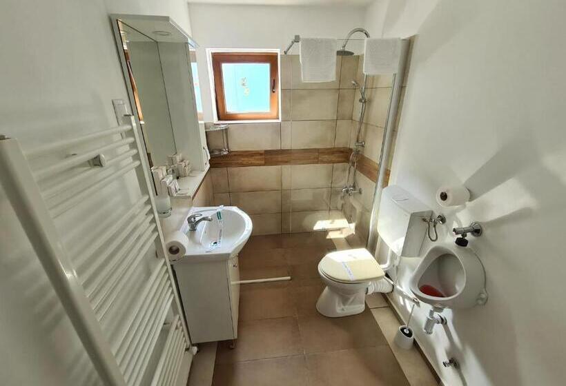 膳宿费 Armenopolis Adults Only