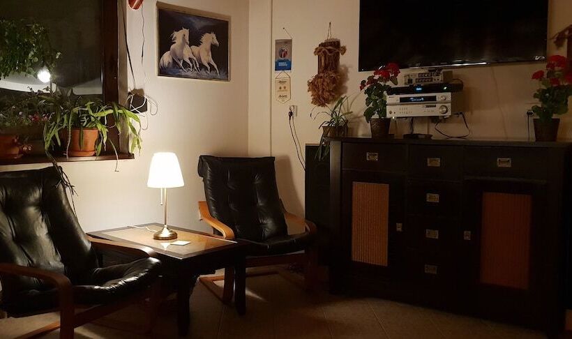 ペンション Conacul Bunicilor