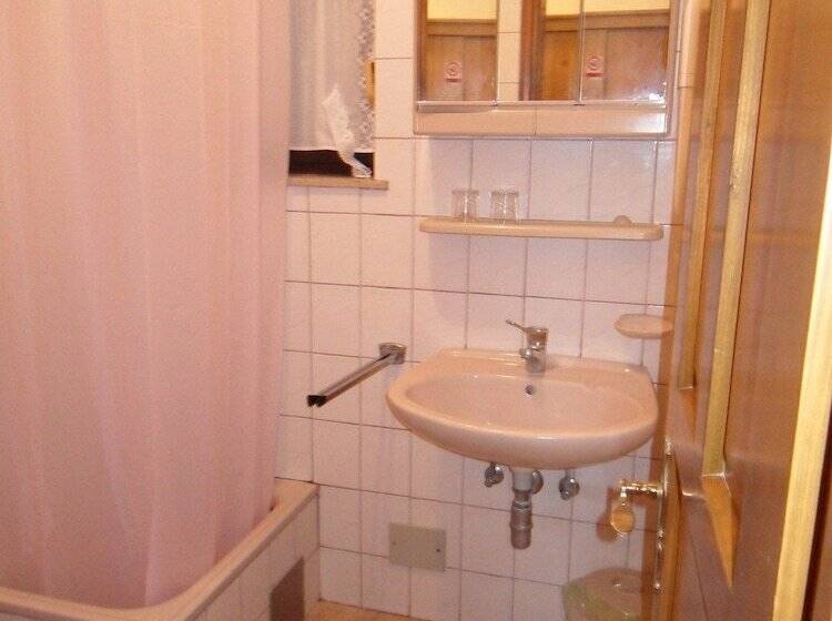 بنسيون Guest House Lidus