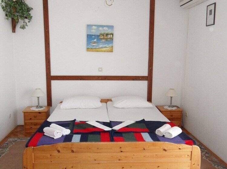 بنسيون Guest House Lidus