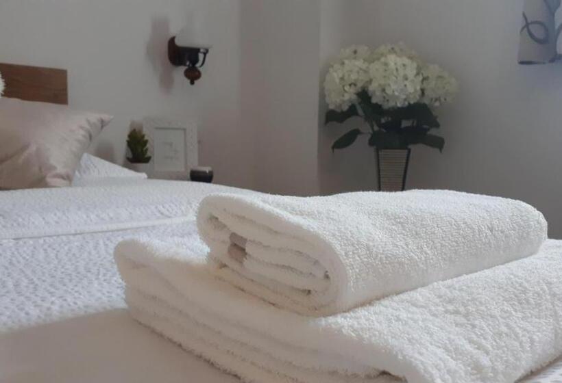 膳宿费 House Flora