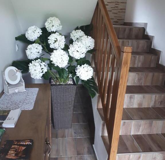 膳宿费 House Flora