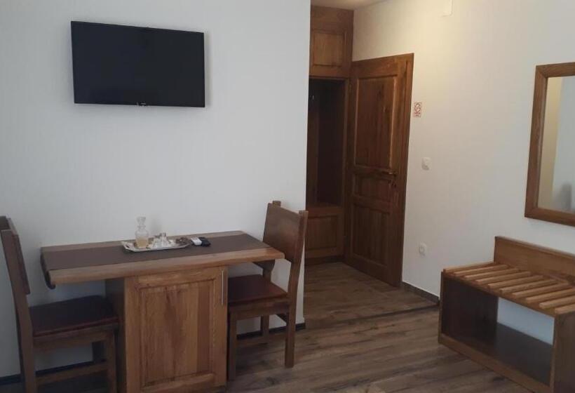 ペンション House Flora