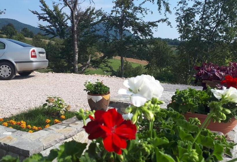 膳宿费 House Flora