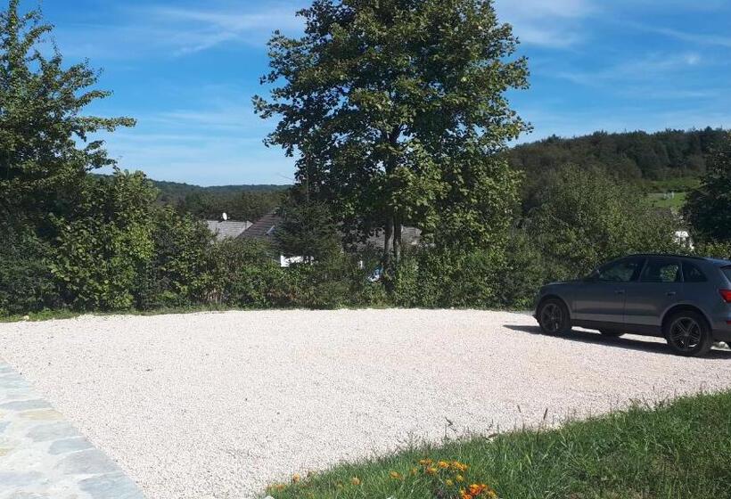 膳宿费 House Flora