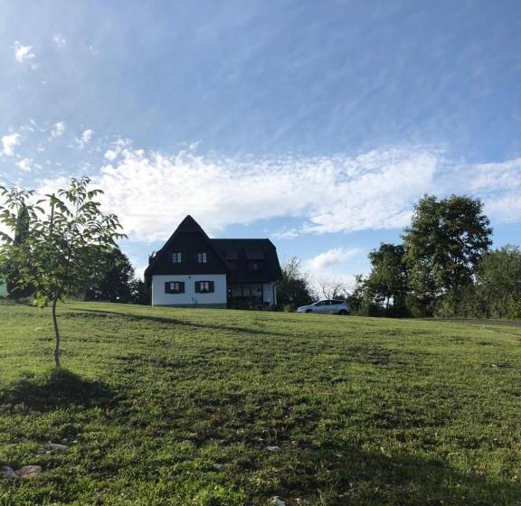 膳宿费 House Flora