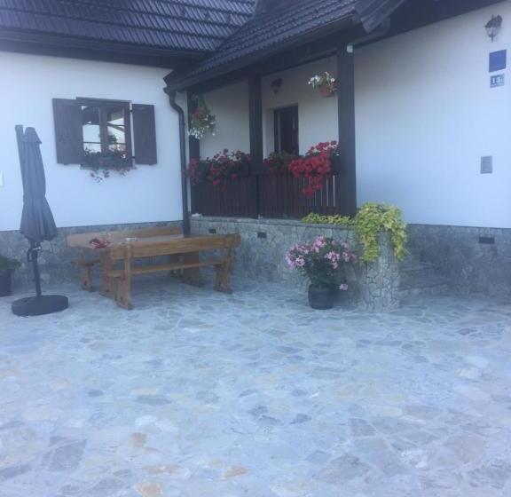 膳宿费 House Flora