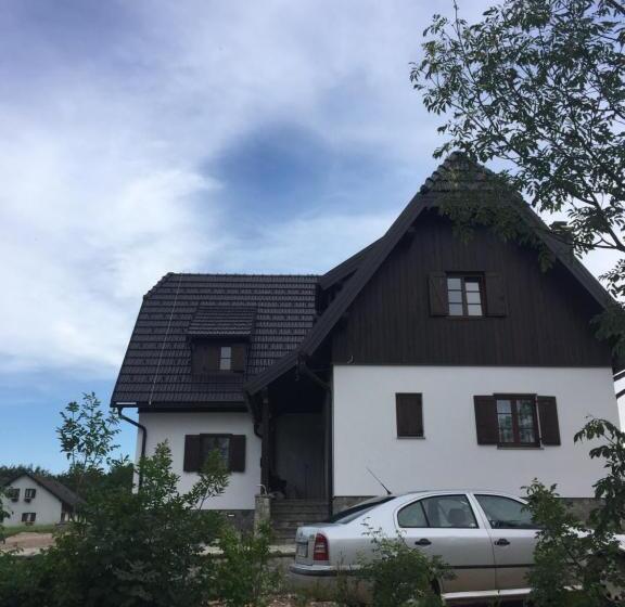 膳宿费 House Flora