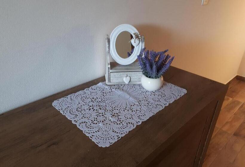 膳宿费 House Flora