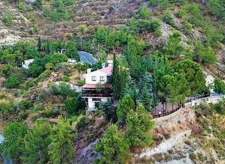 پانسیون Perneia Rooms
