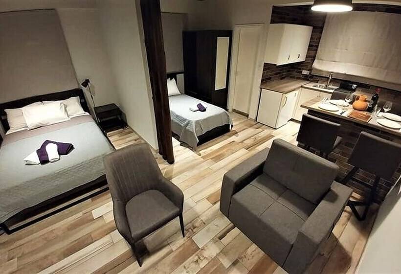 펜션 Perneia Rooms