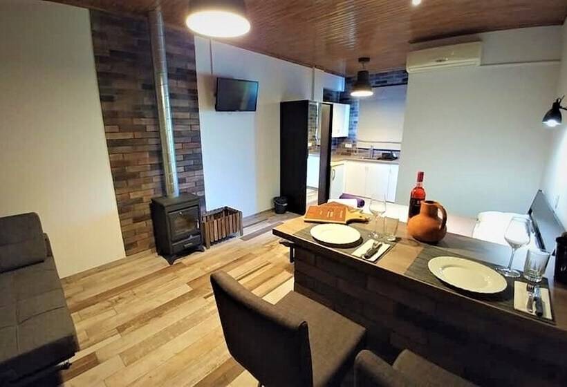 펜션 Perneia Rooms