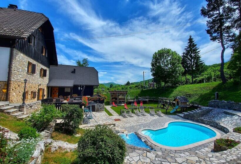 بنسيون Plitvice Ethno House