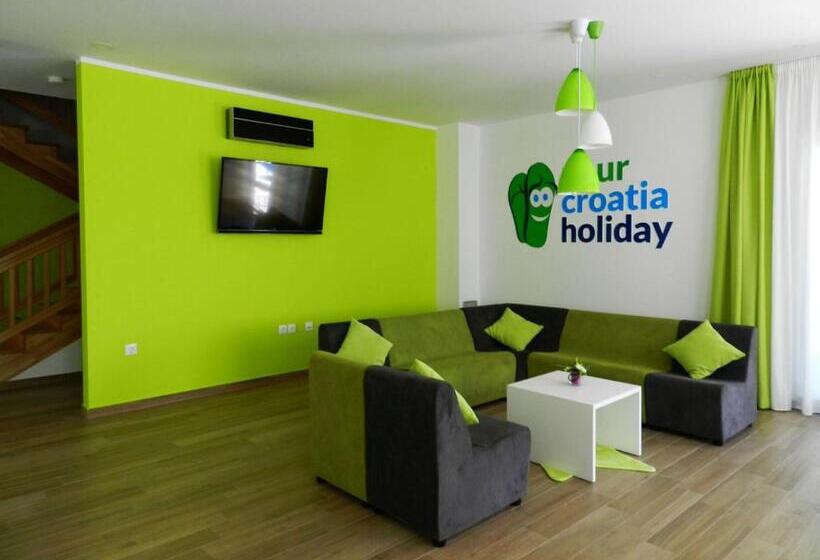 פנסיון Yourcroatiaholiday   Villa With 6 Rooms
