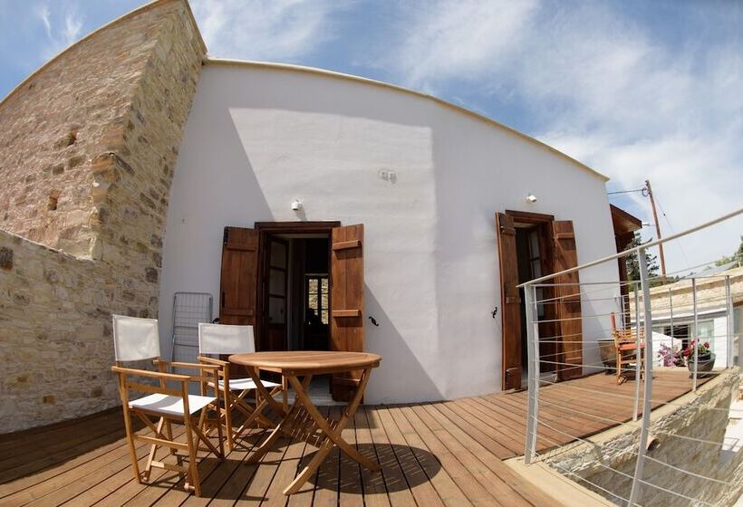 Thyone Uno Bal Cottage