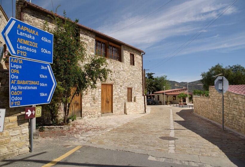 Thyone Uno Bal Cottage