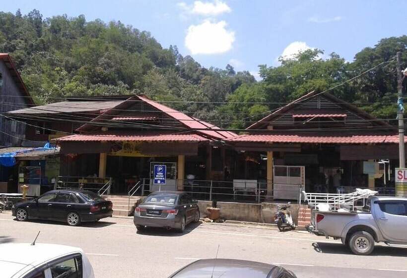 Yee Tai Cafe & Inn