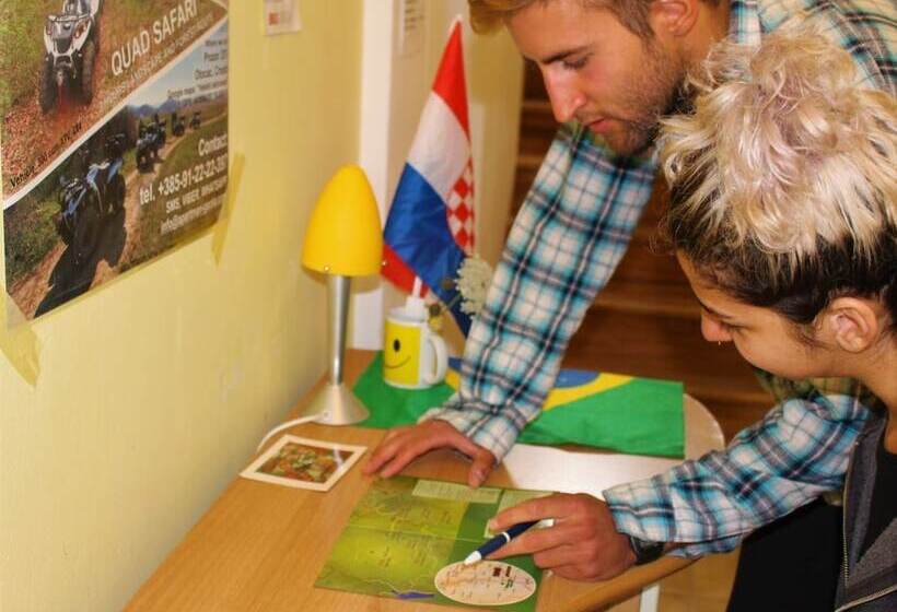 Dragan’s Den Plitvice Hostel