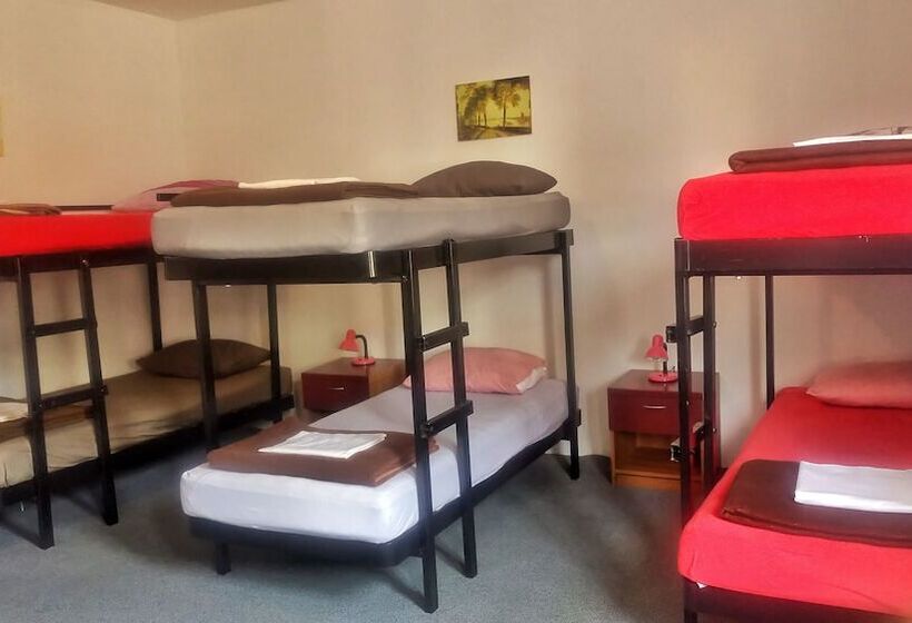 Dragan’s Den Plitvice Hostel