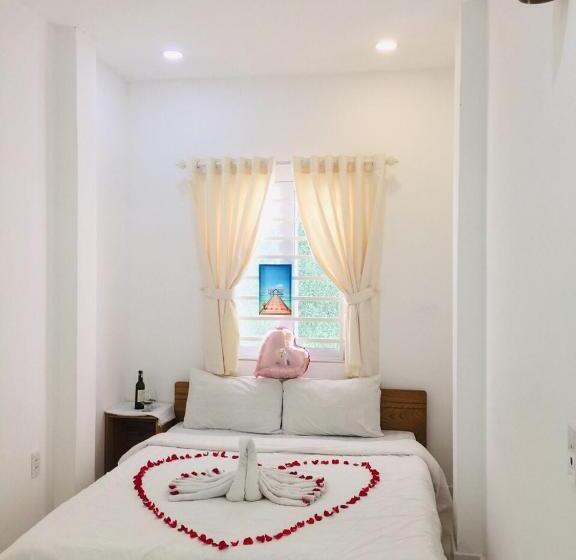 H Best Hostel Cafe Saigon