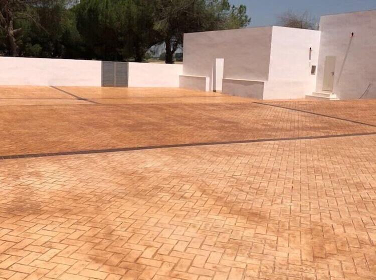مسافرخانه El Pinar