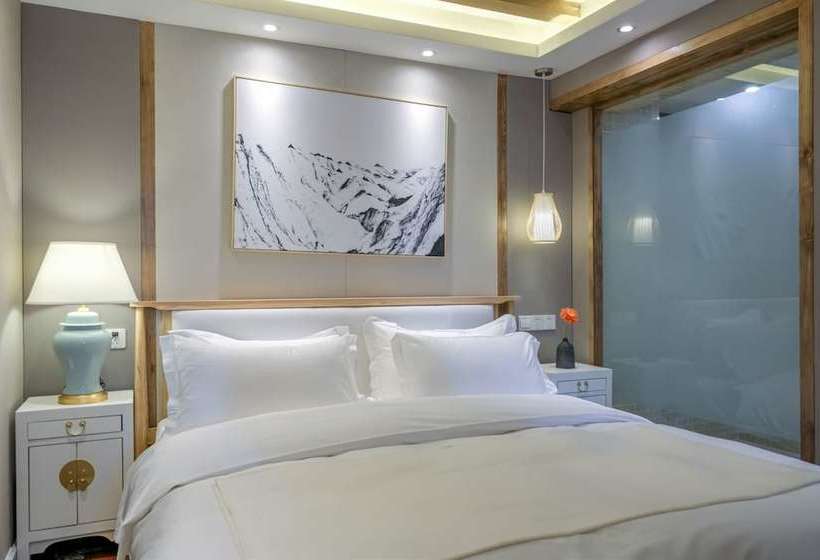 簡易ホテル Floral  Lijiang Huazizai