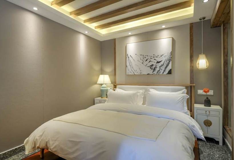 簡易ホテル Floral  Lijiang Huazizai