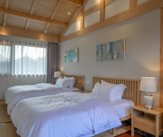 簡易ホテル Floral  Lijiang Huazizai