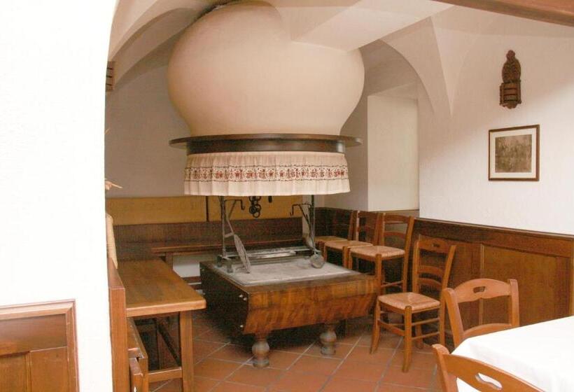 فندق Albergo Cristofoli