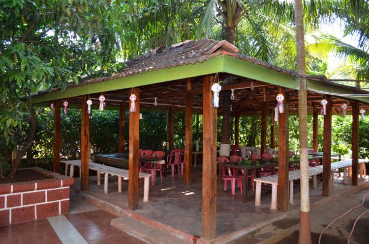 בית מלון כפרי Nisarg Resort