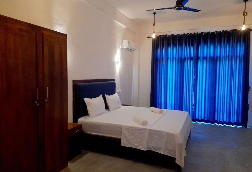 בית מלון כפרי Surf Gangs Arugambay