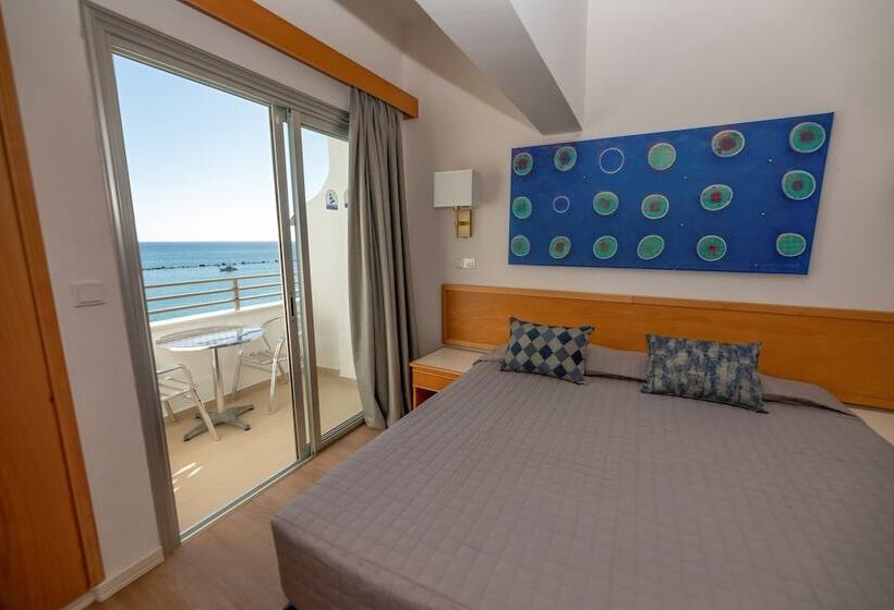 בית מלון כפרי Tylos Beach