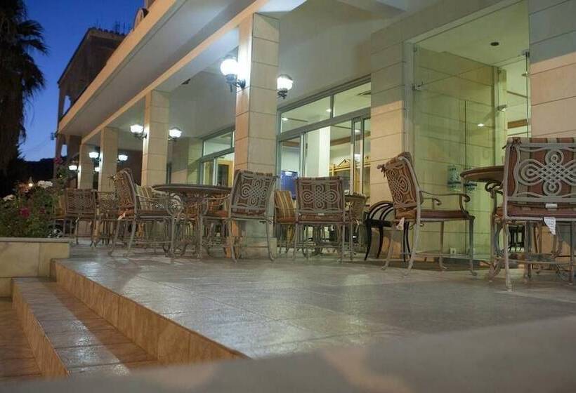 בית מלון כפרי Tylos Beach