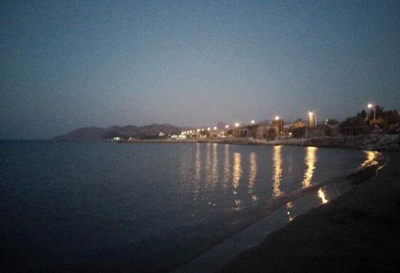 בית מלון כפרי Tylos Beach