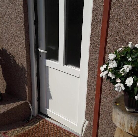 פנסיון Apartments And Rooms Pavek