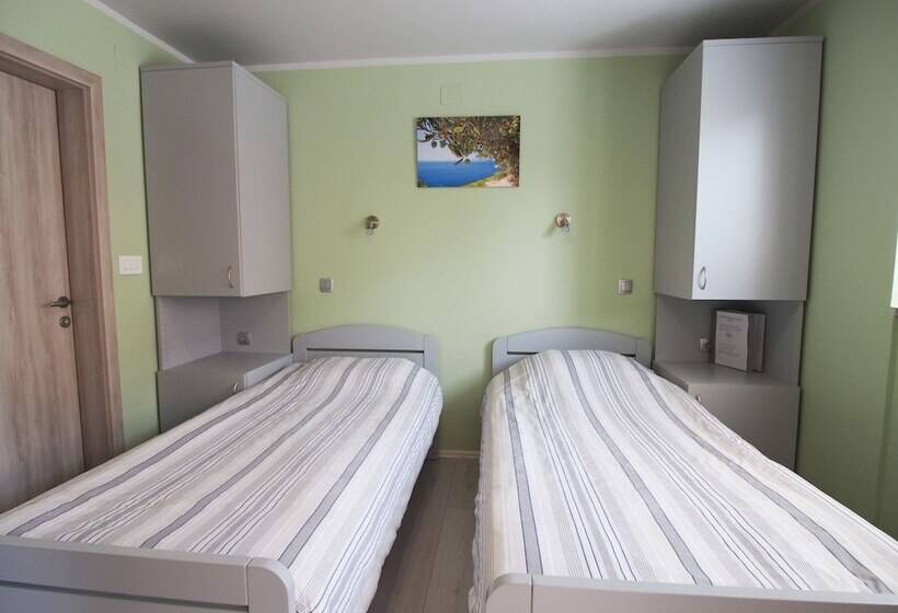 פנסיון Apartments And Rooms Pavek