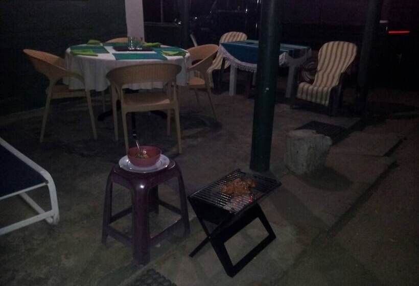 Пансион Captains Bird Safari Lodge