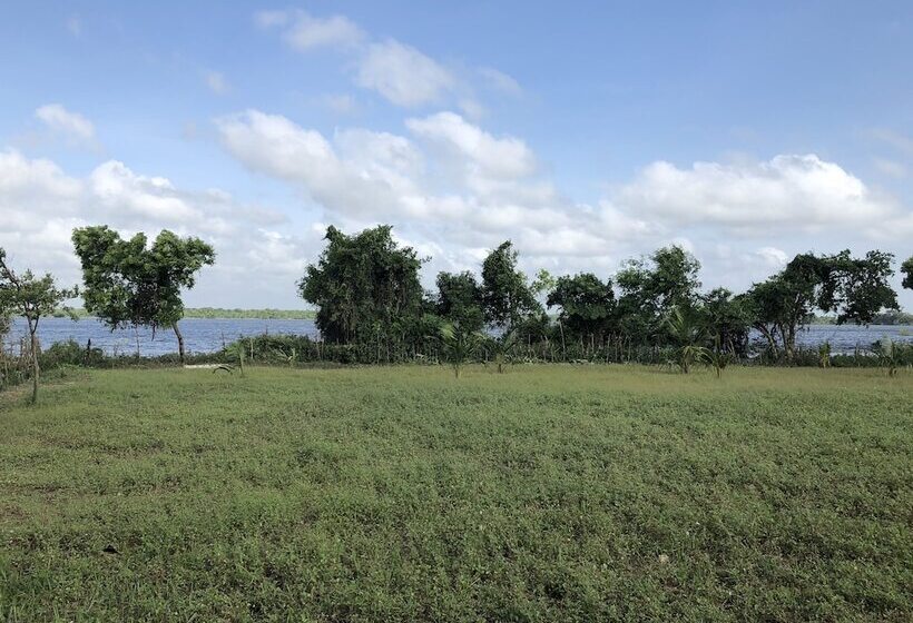 Пансион Captains Bird Safari Lodge