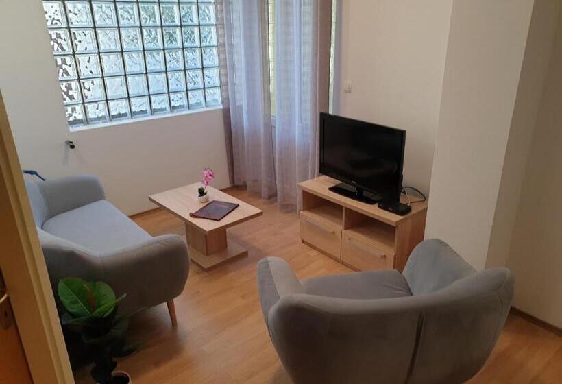 ペンション Captain's Club