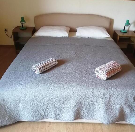 ペンション Guesthouse Zafran